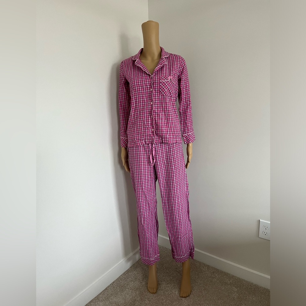 Victorias Secrwt Pink and White Two Piece Matching Sleep Set